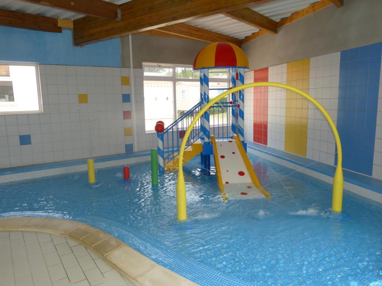Camping Le Clos Des Pins Hotel Saint-Hilaire-de-Riez Exterior photo